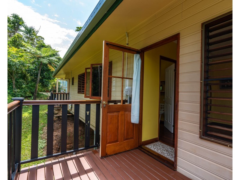 Unit 10/23 The Boulevard, South Mission Beach QLD 4852