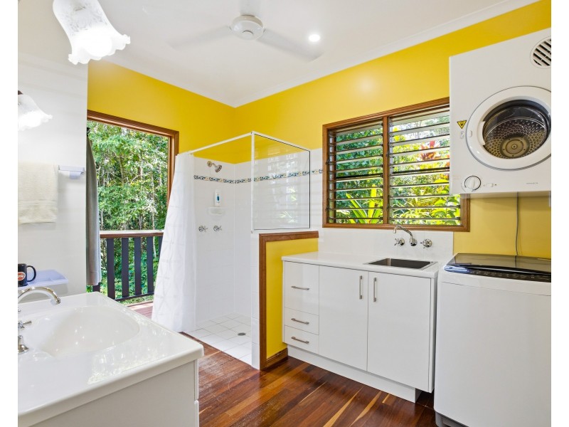Unit 10/23 The Boulevard, South Mission Beach QLD 4852