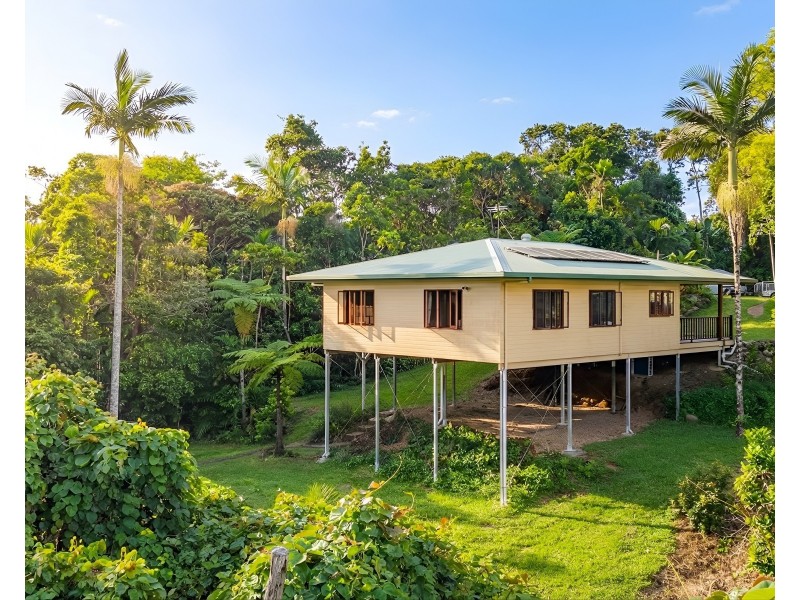 Unit 10/23 The Boulevard, South Mission Beach QLD 4852