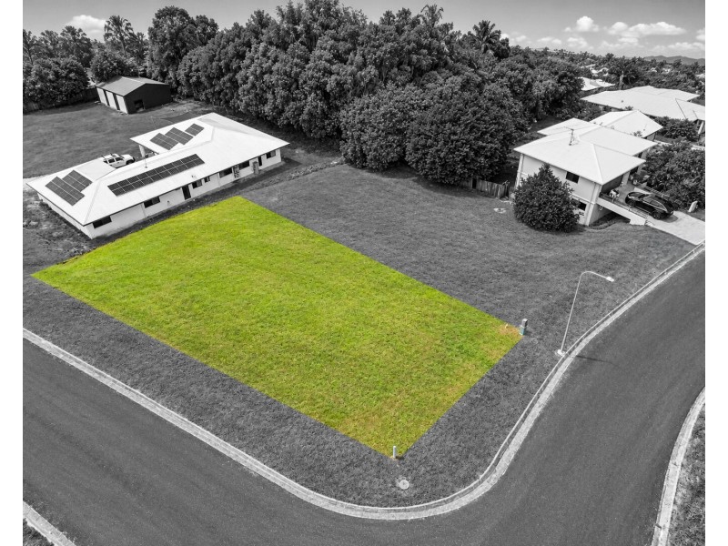32 The Boulevard, South Mission Beach QLD 4852