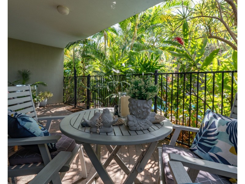 Unit 2/135 Reid Road, Wongaling Beach QLD 4852