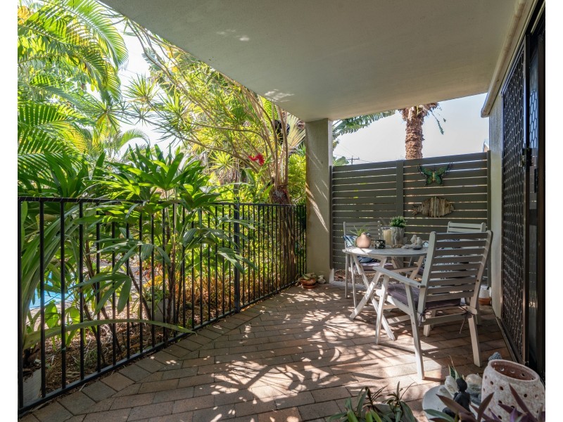 Unit 2/135 Reid Road, Wongaling Beach QLD 4852
