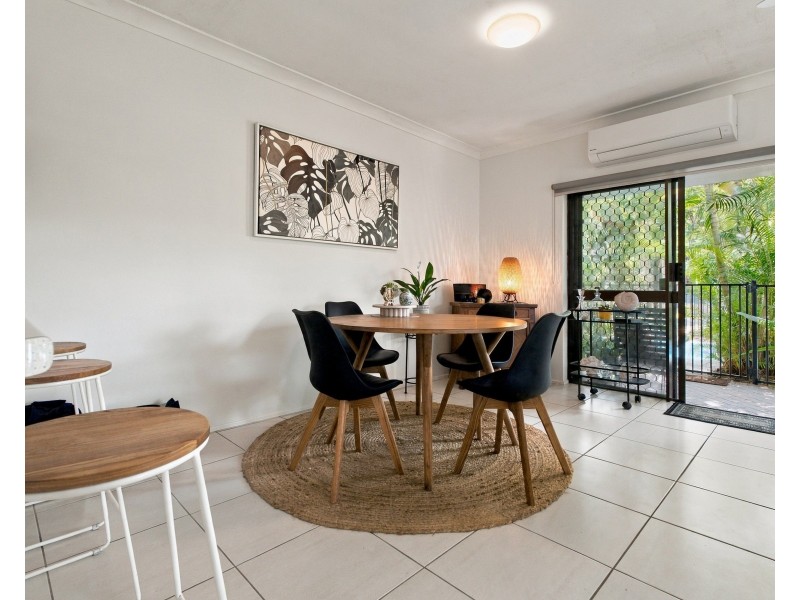 Unit 2/135 Reid Road, Wongaling Beach QLD 4852