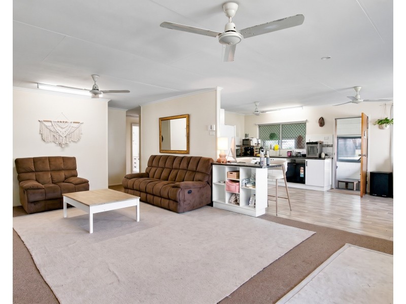 31 Hawthorne Drive, Kurrimine Beach QLD 4871