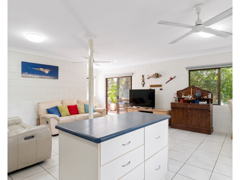 Unit 1/40 Wall Street, South Mission Beach QLD 4852