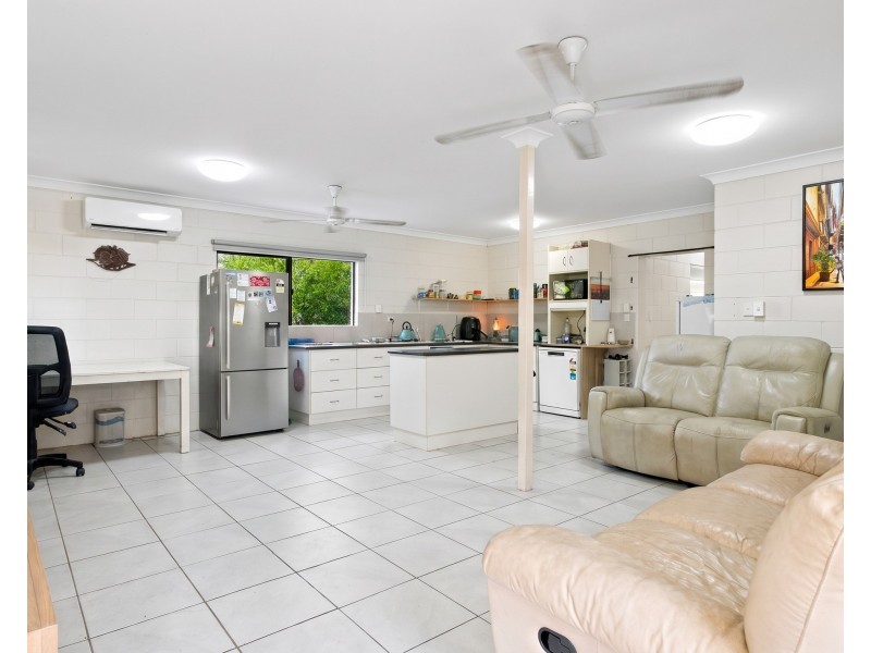 Unit 1/40 Wall Street, South Mission Beach QLD 4852