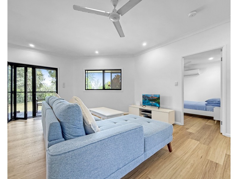 4A Cutten St, Bingil Bay QLD 4852