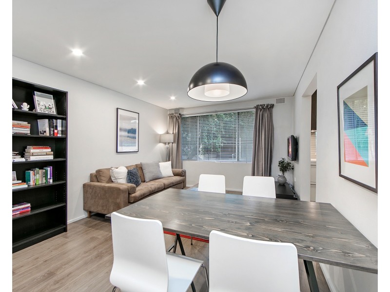 2/15 Bank Street, Meadowbank NSW 2114