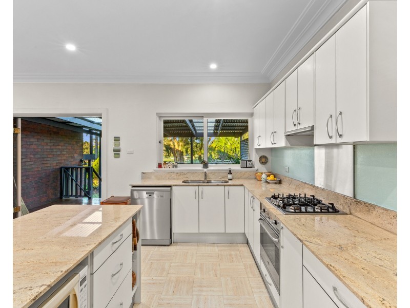 11 MacIntosh Street, Melrose Park NSW 2114