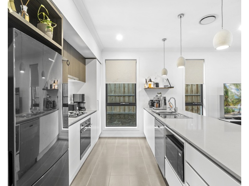 37 Birdie Circuit, Blacktown NSW 2148