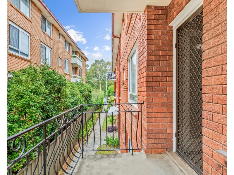10/8 Bank Street, Meadowbank NSW 2114