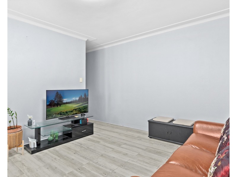 10/8 Bank Street, Meadowbank NSW 2114