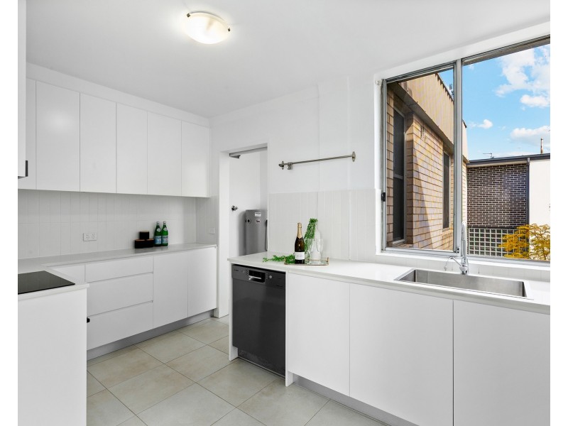 21/13-14 Bank Street, Meadowbank NSW 2114