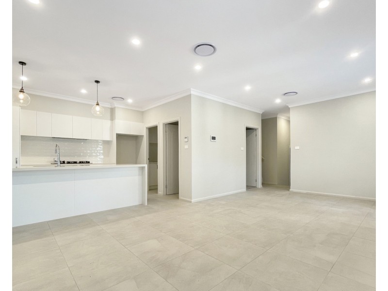 13 Broadoaks Street, Ermington NSW 2115