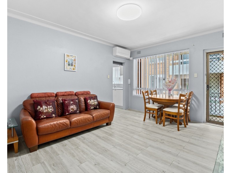 10/8 Bank Street, Meadowbank NSW 2114