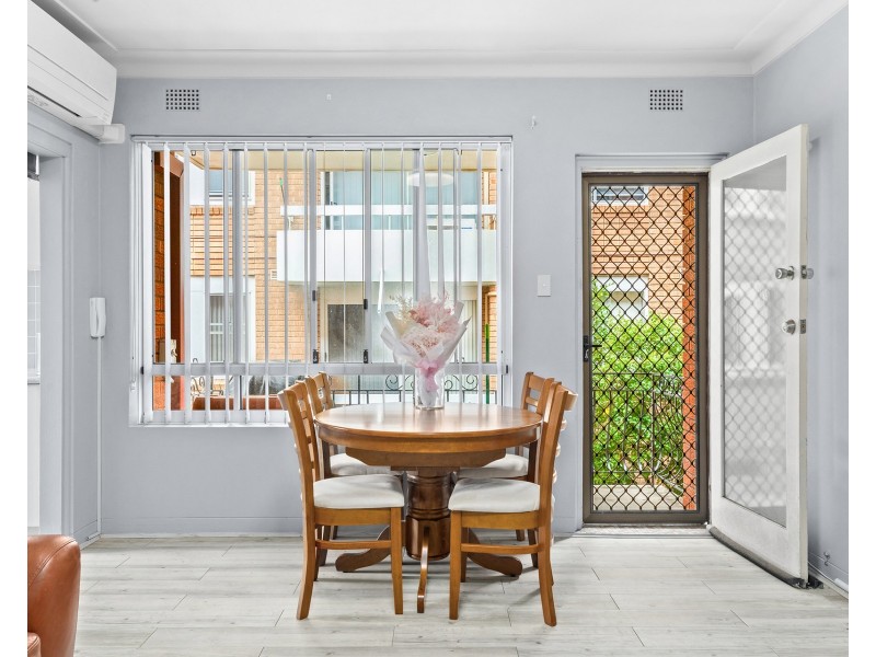 10/8 Bank Street, Meadowbank NSW 2114