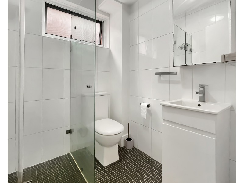 5/7A Bank Street, Meadowbank NSW 2114