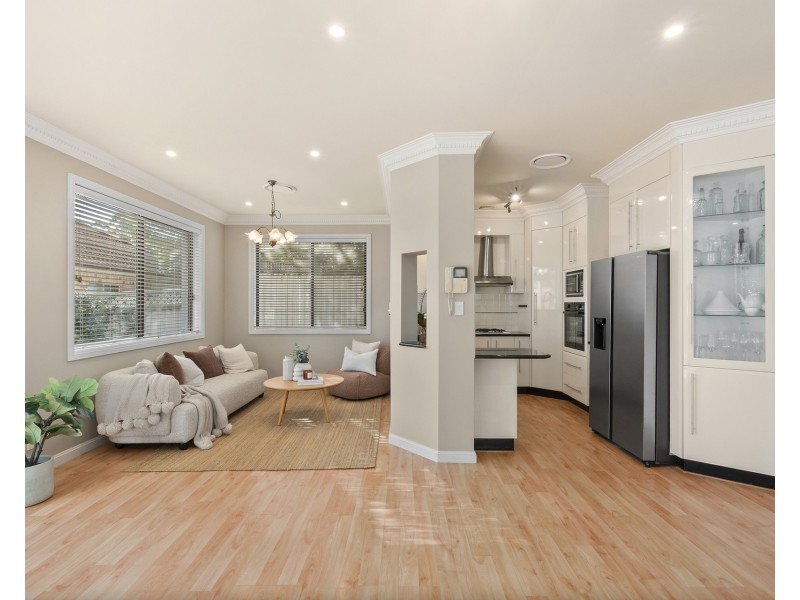 15 Lachlan Drive, Winston Hills NSW 2153