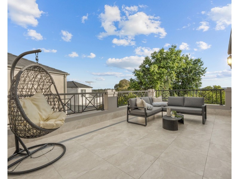 15 Lachlan Drive, Winston Hills NSW 2153