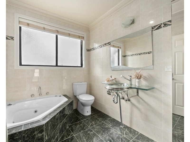 15 Lachlan Drive, Winston Hills NSW 2153