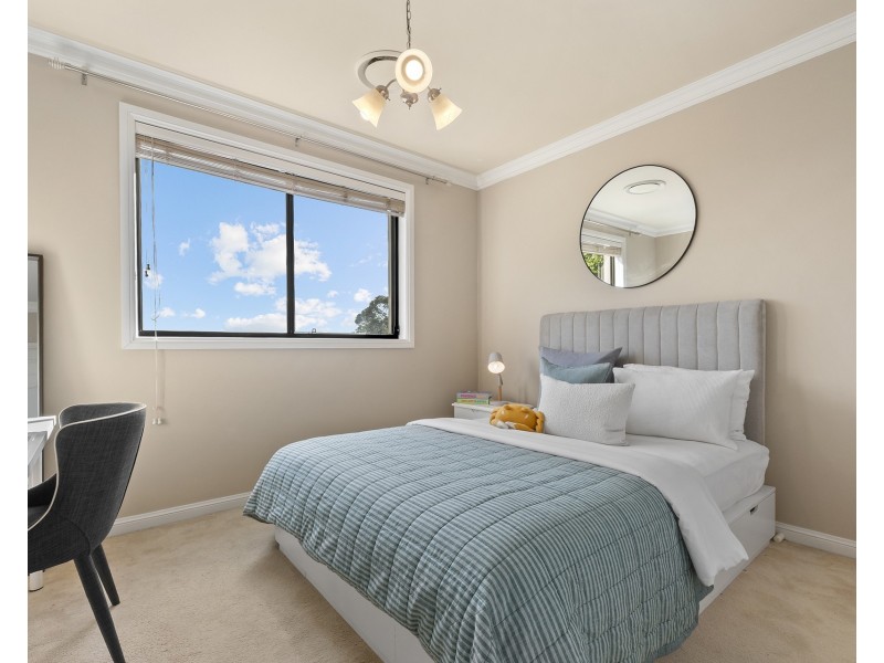 15 Lachlan Drive, Winston Hills NSW 2153