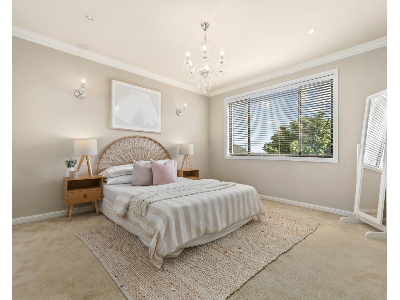 15 Lachlan Drive, Winston Hills NSW 2153