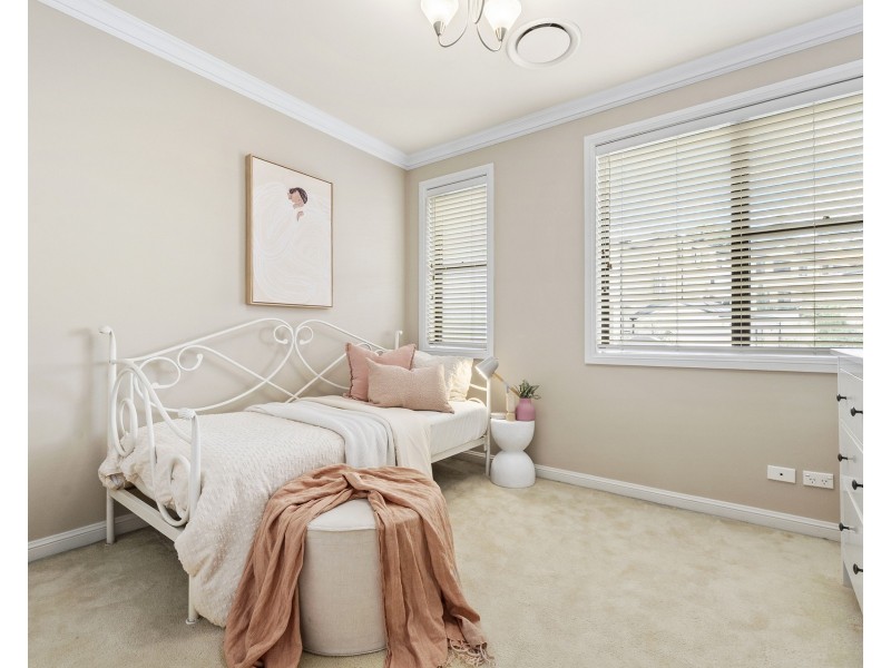 15 Lachlan Drive, Winston Hills NSW 2153