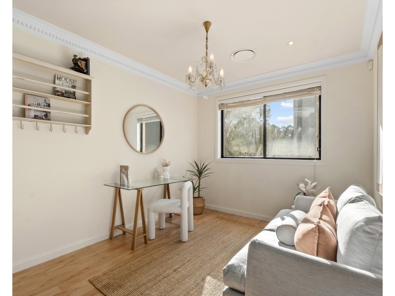 15 Lachlan Drive, Winston Hills NSW 2153