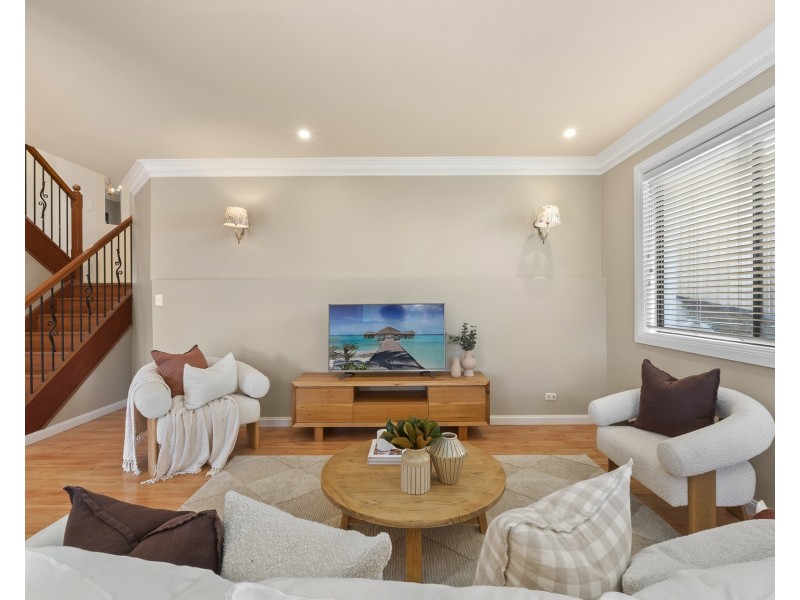 15 Lachlan Drive, Winston Hills NSW 2153