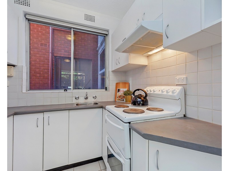 2/10 Bank Street, Meadowbank NSW 2114