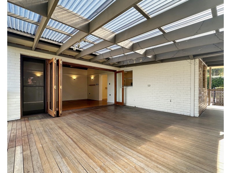 2 Elizabeth Crescent, Northmead NSW 2152