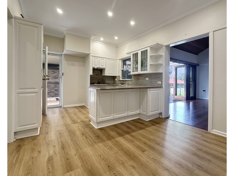 2 Elizabeth Crescent, Northmead NSW 2152