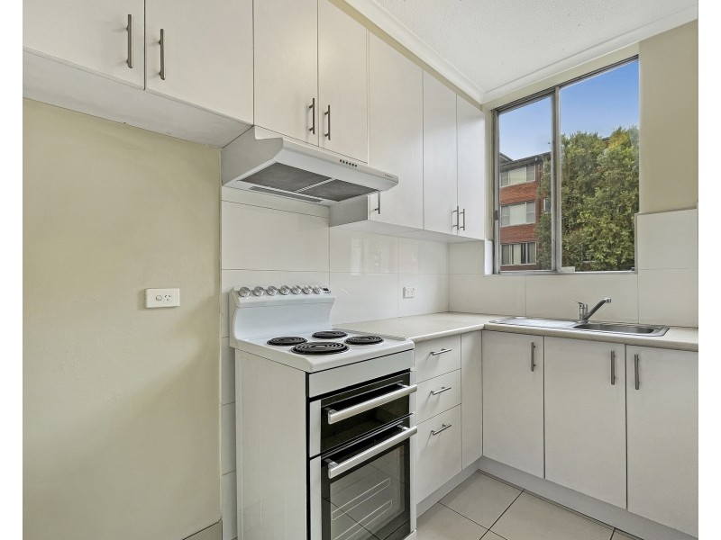 9/44 Meadow Crescent, Meadowbank NSW 2114