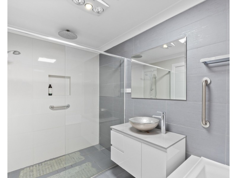 16 Shaftsbury Road, West Ryde NSW 2114