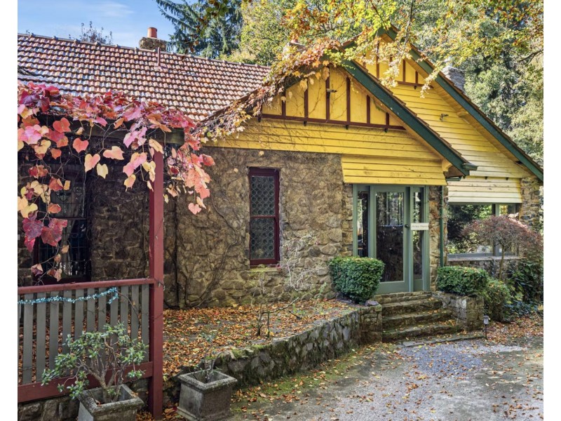 10 Observatory Road, Mount Dandenong VIC 3767