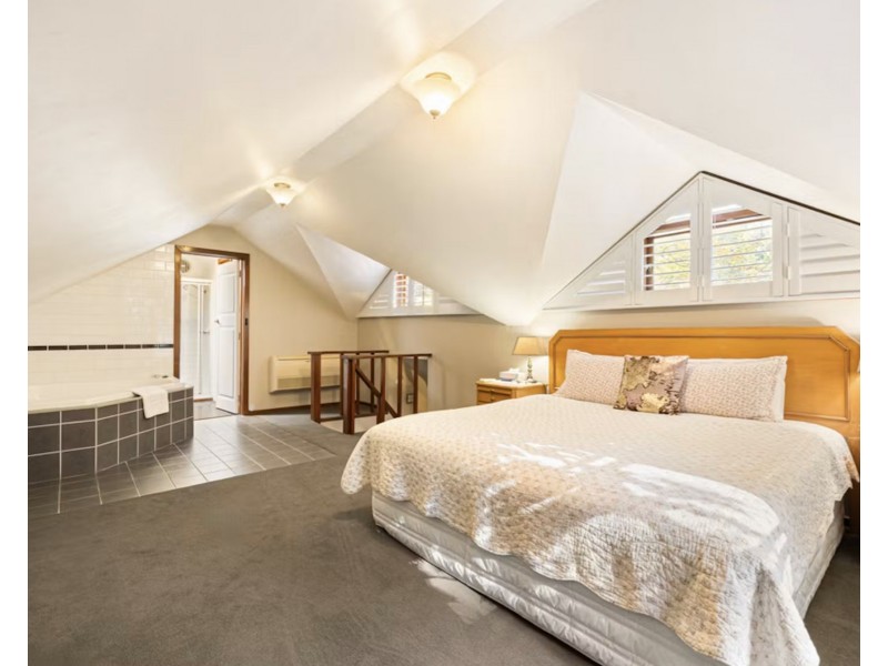 10 Observatory Road, Mount Dandenong VIC 3767