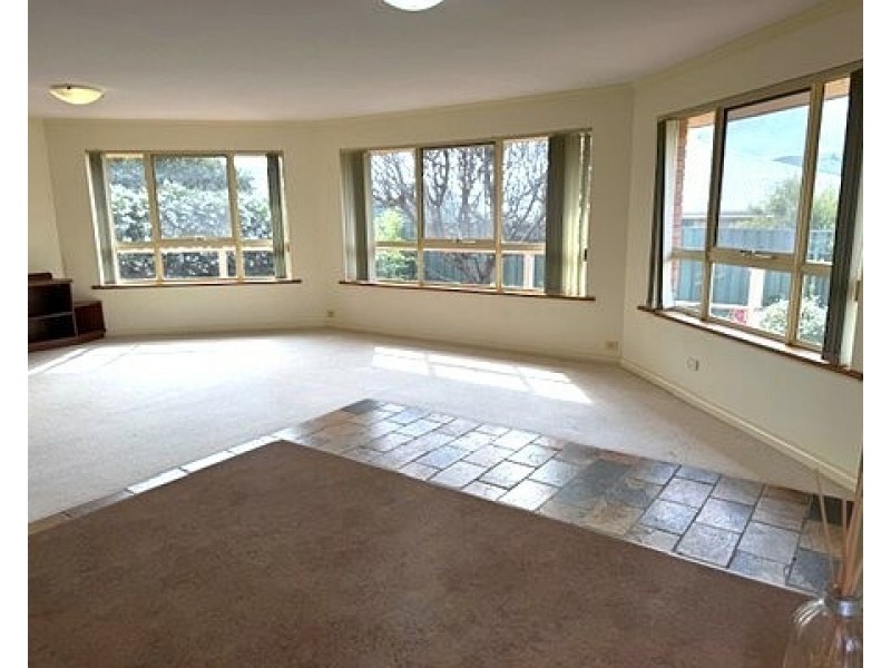 26 Tolmer Ct, Hayborough SA 5211