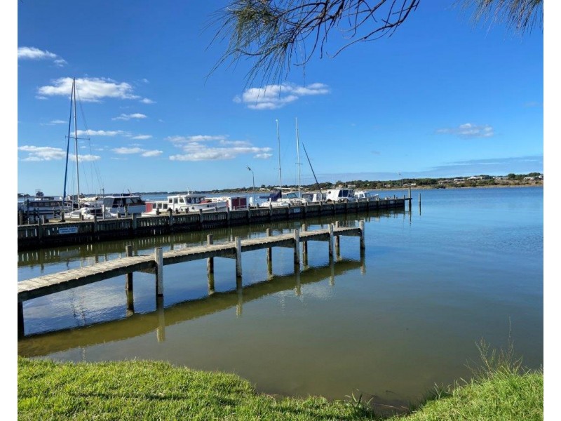 9 Lawrence Street, Goolwa North SA 5214
