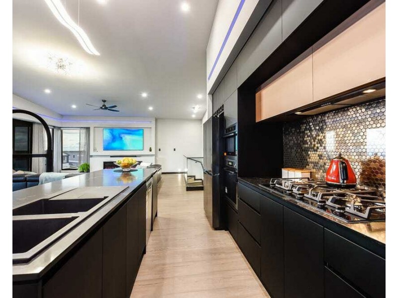 16 White Cl, Encounter Bay SA 5211