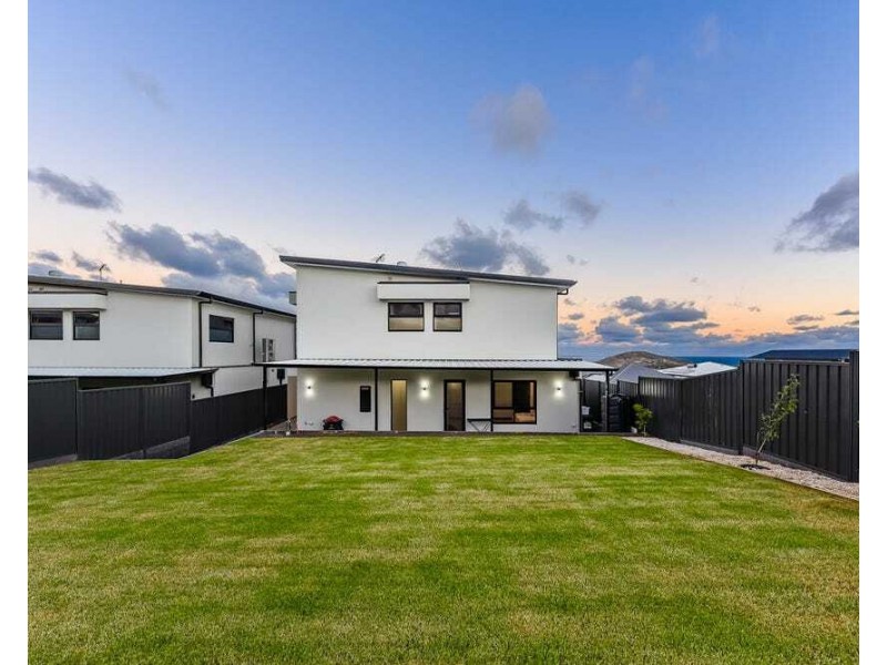 16 White Cl, Encounter Bay SA 5211