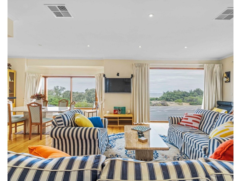 1/36-37 Esplanade, Victor Harbor SA 5211