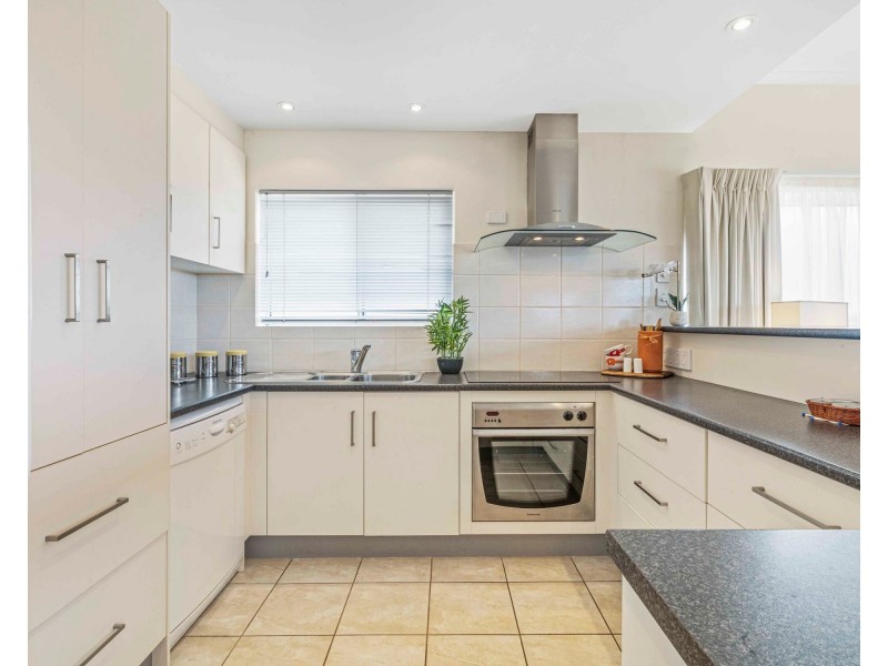 1/36-37 Esplanade, Victor Harbor SA 5211