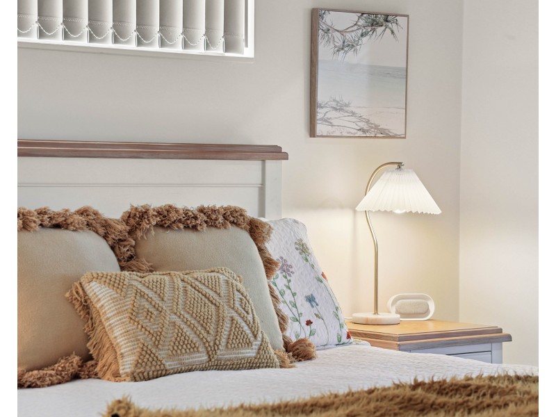 4 Finniss Rd, Victor Harbor SA 5211