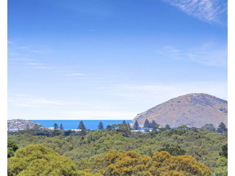 4 Finniss Rd, Victor Harbor SA 5211