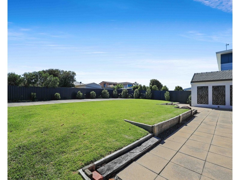 12 Cudmore Road, Mccracken SA 5211