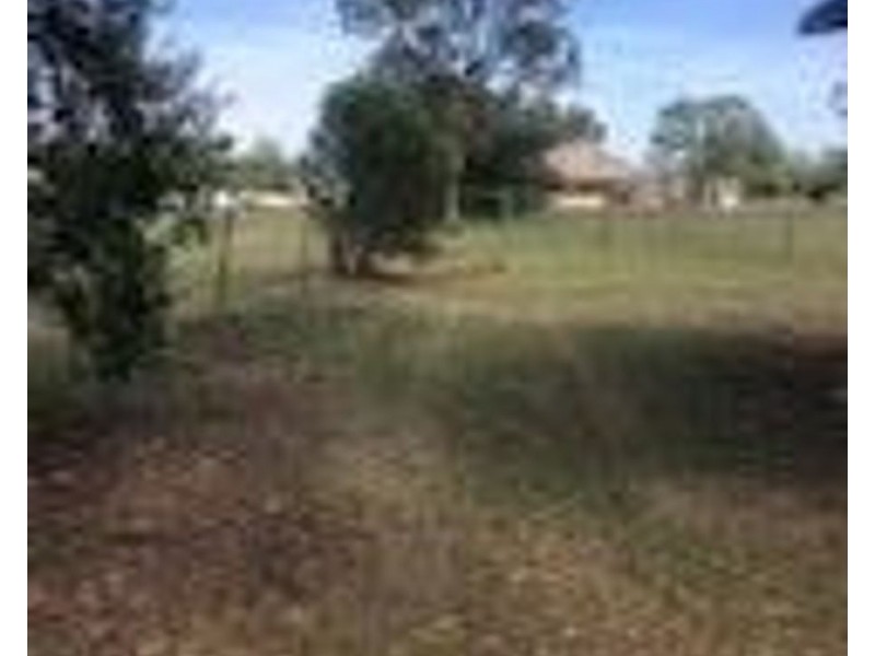 28 Railway Parade, Gravesend NSW 2401