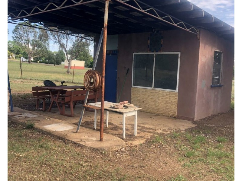 28 Railway Parade, Gravesend NSW 2401