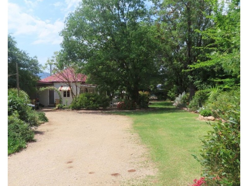 12 Dinoga Street, Bingara NSW 2404