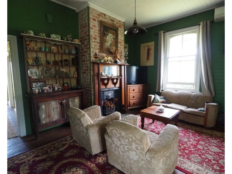 2 Railway Parade, Warialda Rail NSW 2402