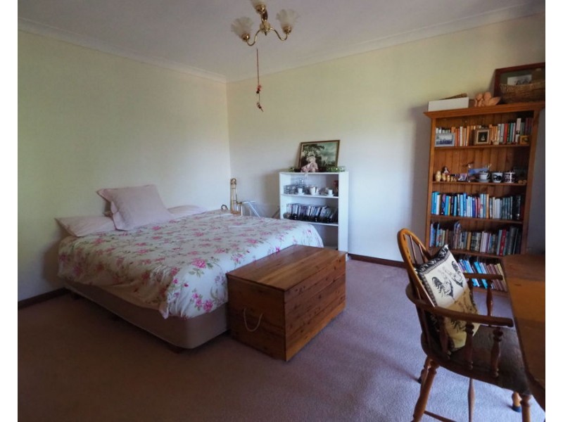 8 White Street, Bingara NSW 2404